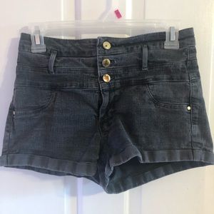 BLACK JEAN SHORTS